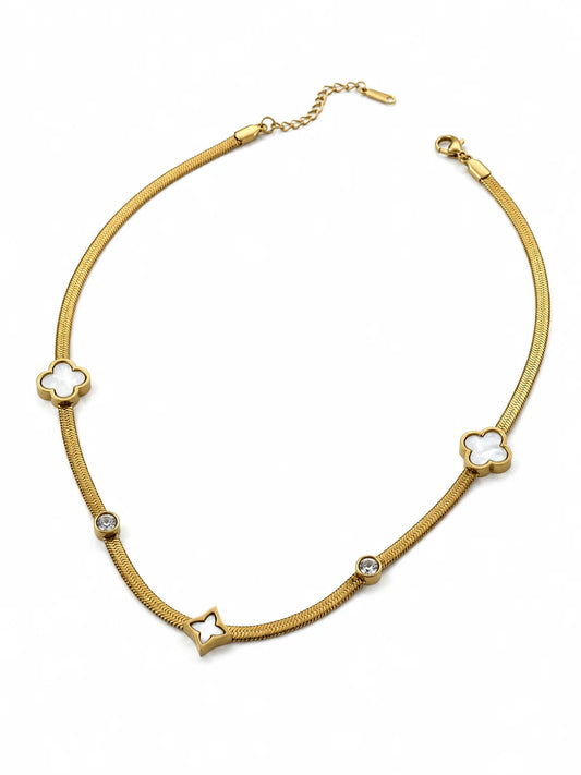Clover Glow necklace
