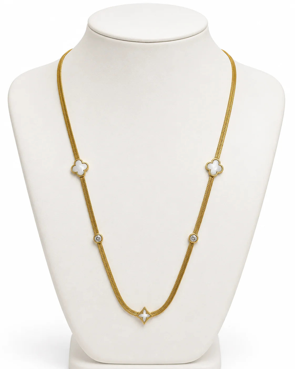 Clover Glow necklace