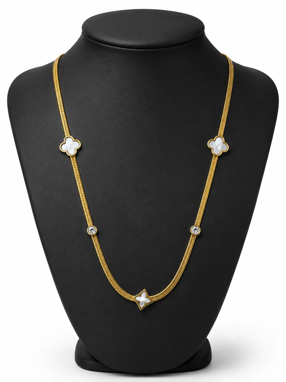 Clover Glow necklace