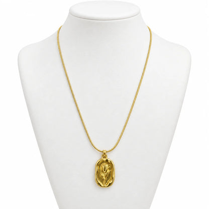 Elara Necklace