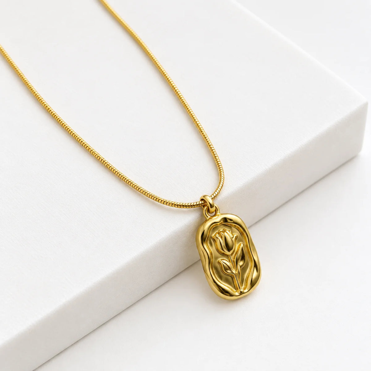 Elara Necklace