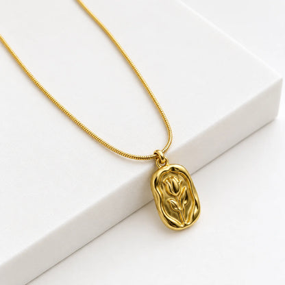 Elara Necklace